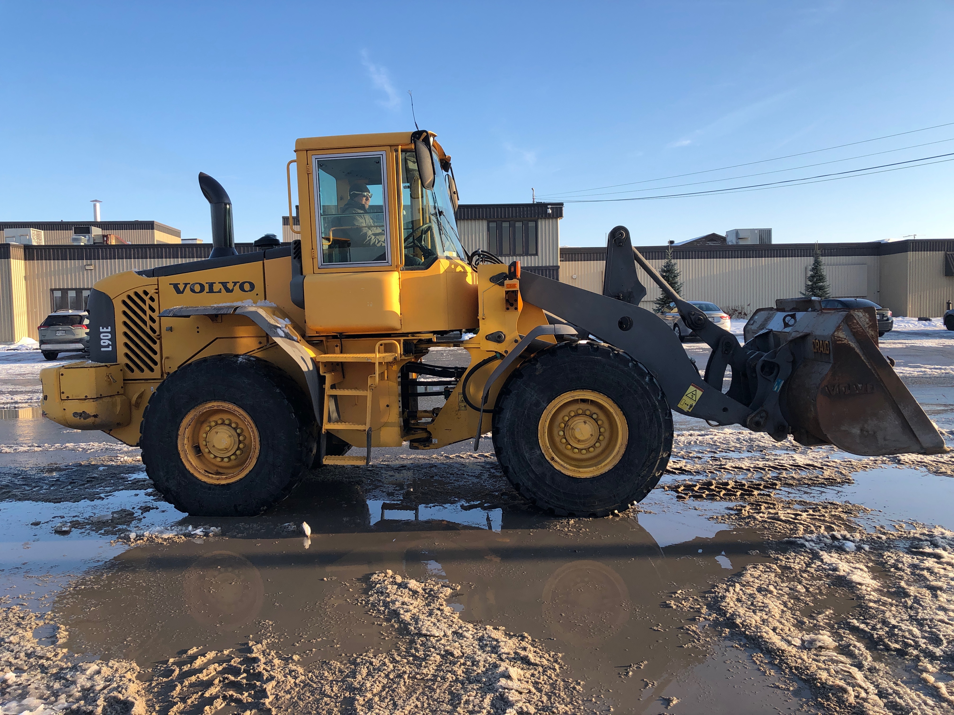 Location et Vente - VOLVO L90E