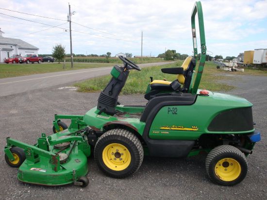 2000 - Tracteurs utilitaire/jardin John-Deere 1445,